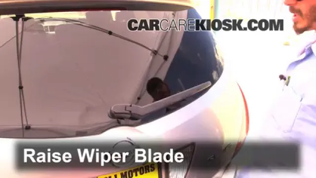 2003 Nissan Murano SE 3.5L V6 Escobillas de limpiaparabrisas trasero Cambiar escobillas de limpiaparabrisas